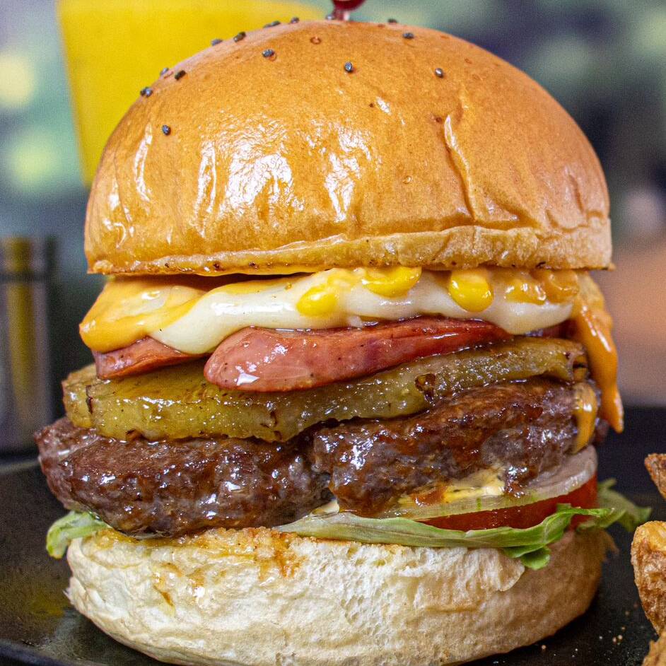 Combo Hamburguesa Maxihawaiana + Gaseosa 400ml