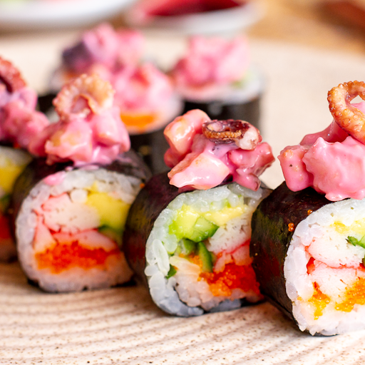 California con Tartar de Pulpo