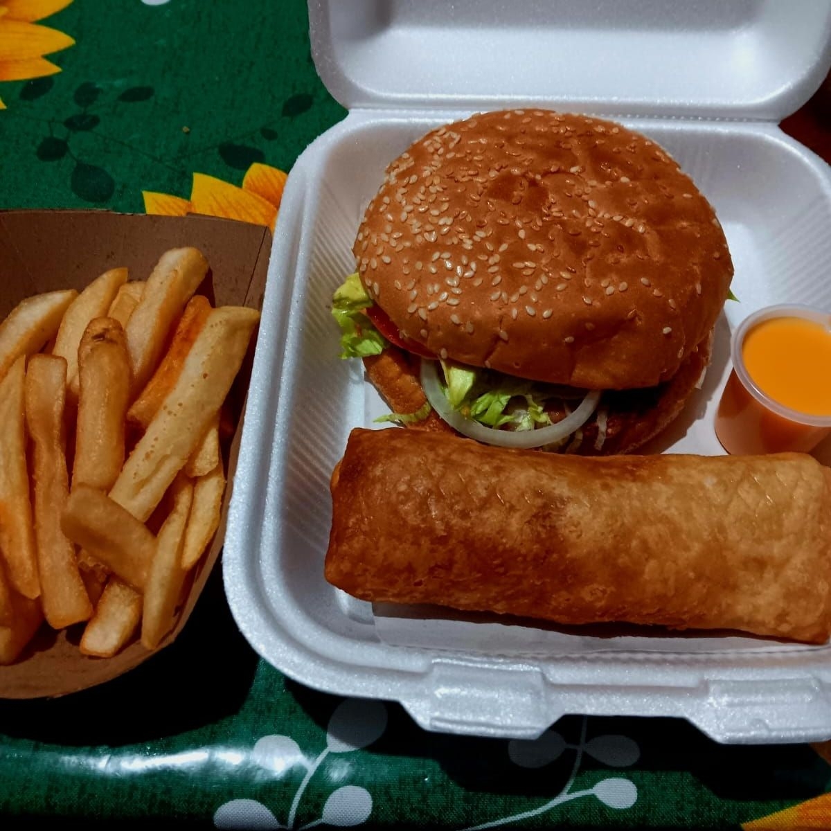 Hamburguesa con Papas + Burripizza