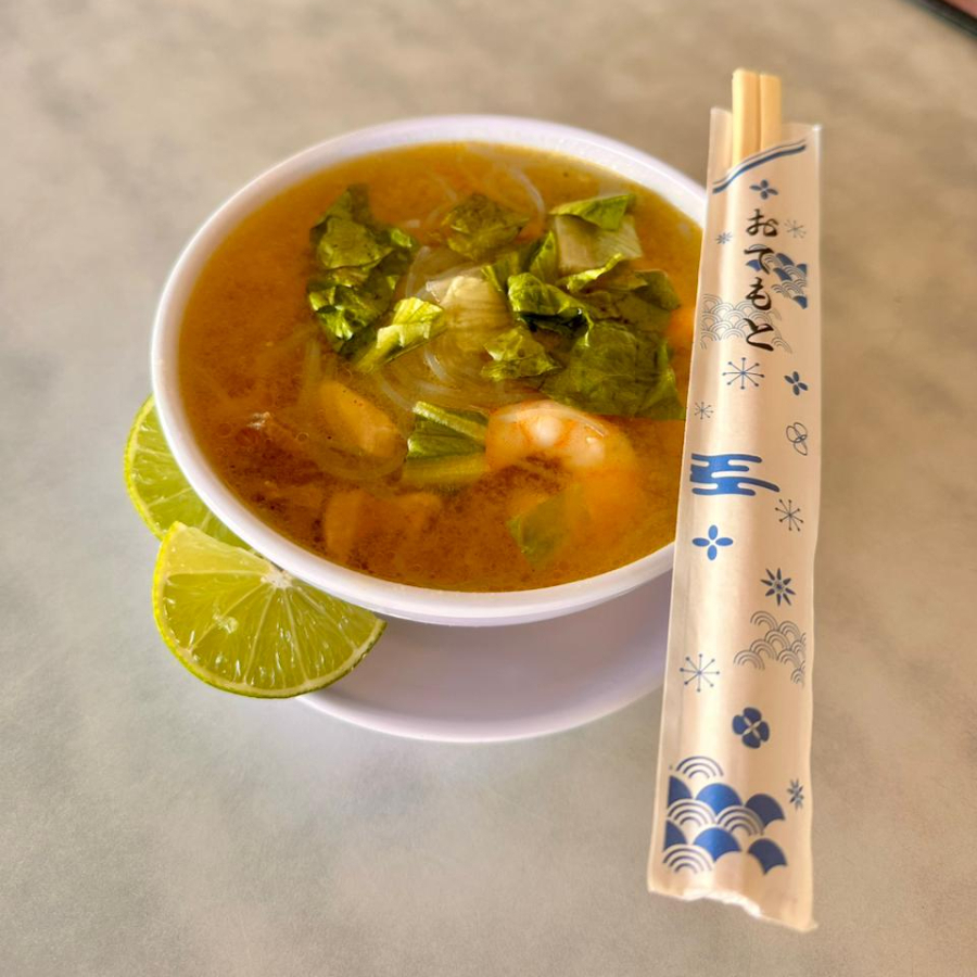 SOPA TAI FU (Res, pollo y camaron )