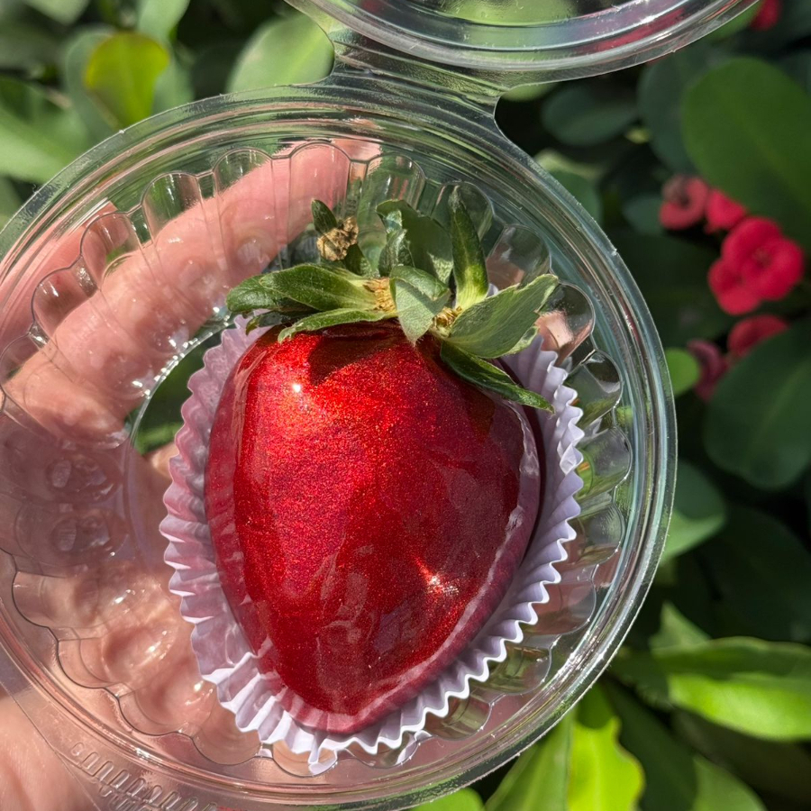 Escolha 3 morangos da sua preferência