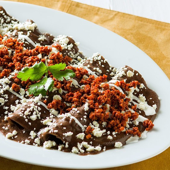 Enfrijoladas con Longaniza