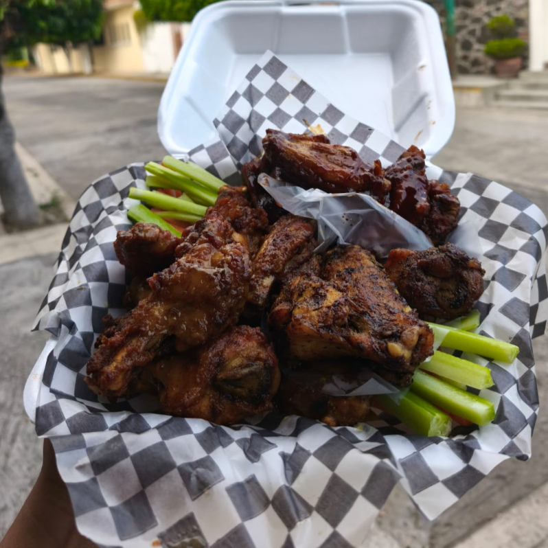 Orden de 10 Alitas DOBLE SABOR 😋