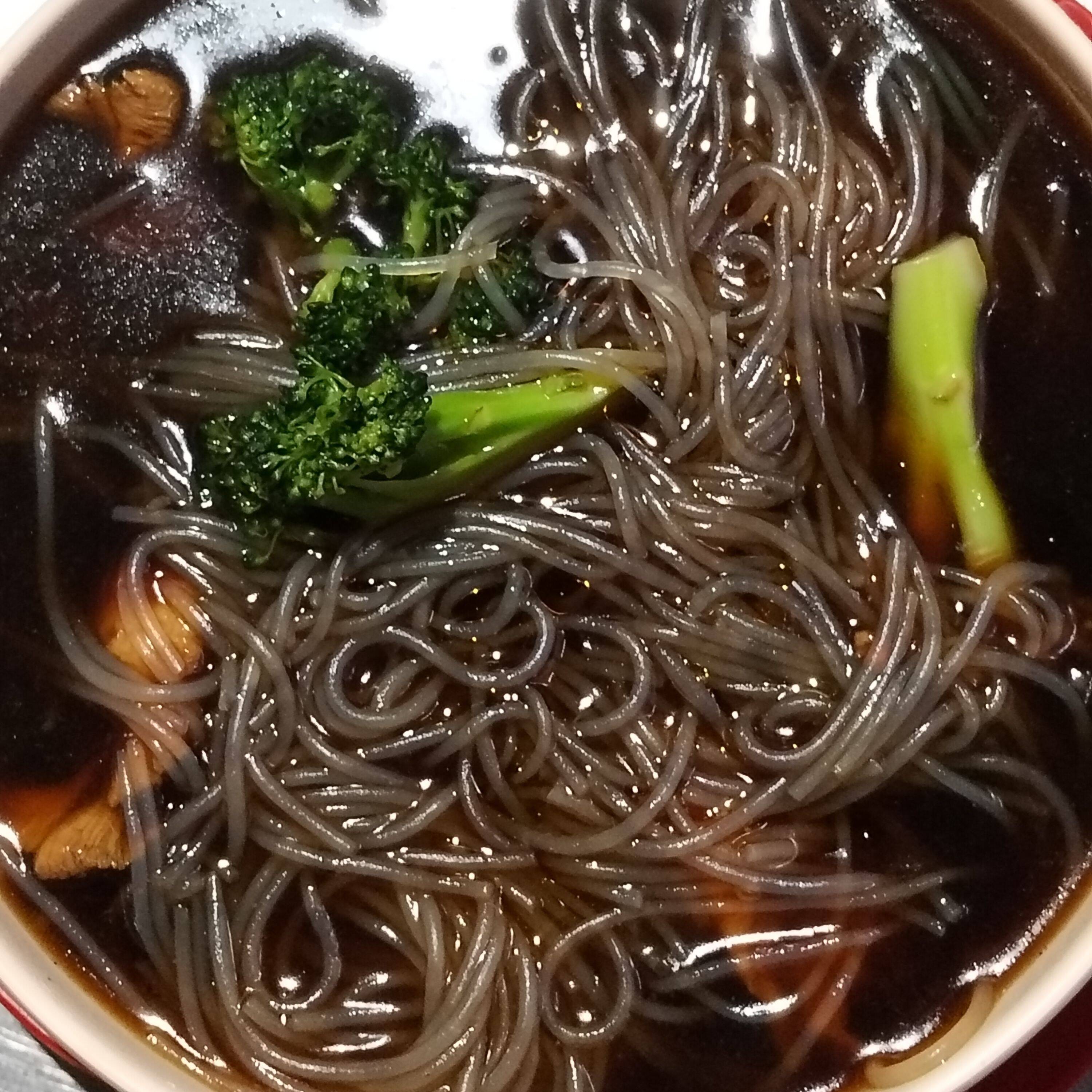 Sopa de Fideo con Pollo Chico