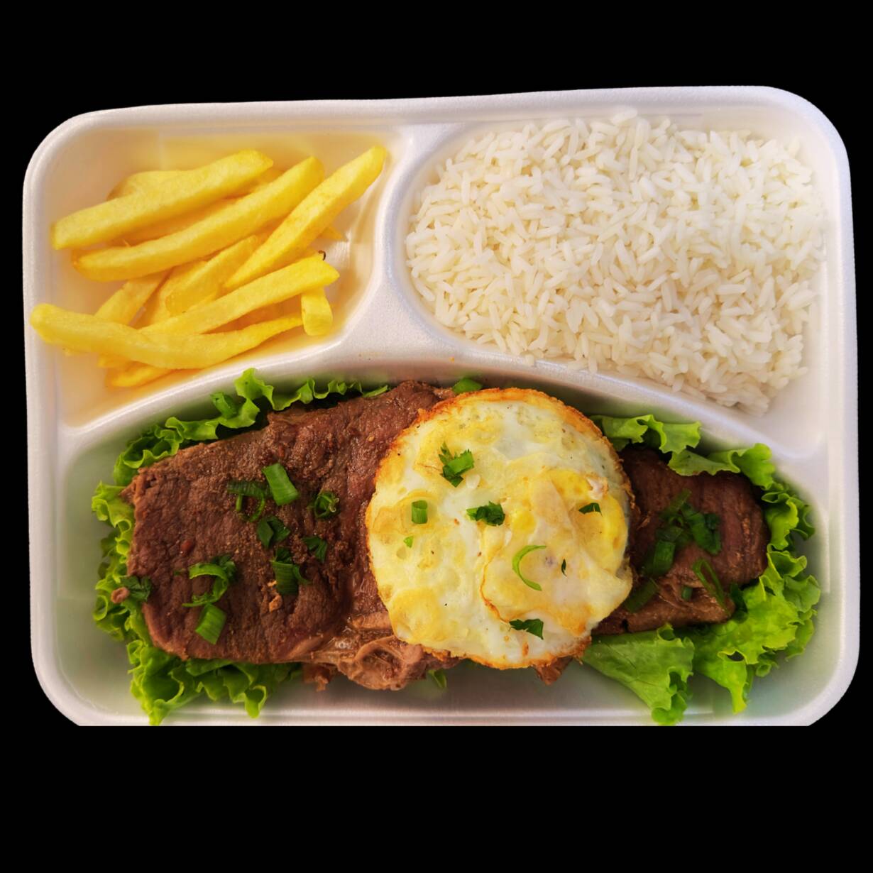 CONTRA FILE SUCULENTO FEITO NA CHAPA, COM OVO FRITO SOBRE A CARNE, ACOMPANHADO DE BATATA FRITA E ARROZ BRANCO FRESQUINHO FEITO COM O TEMPERO DA CASA
Composição do Prato:
CONTRA FILÉ
ARROZ BRANCO
BATATA FRITA
Embalagem:
Embalagem com 3 divisórias
