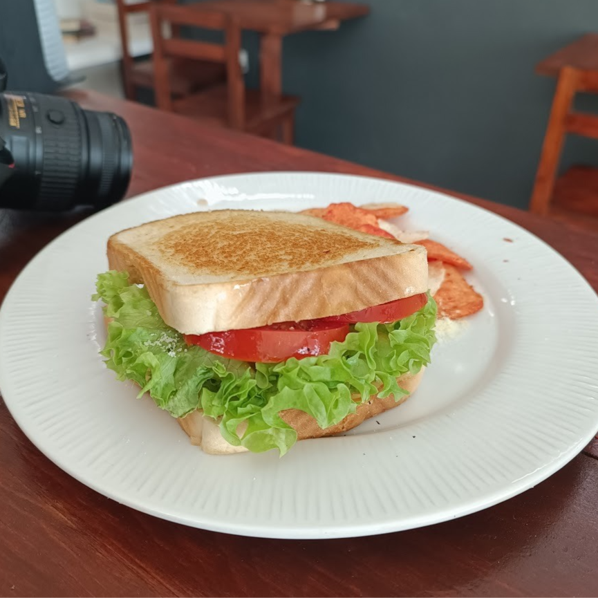 Sándwich Clásico