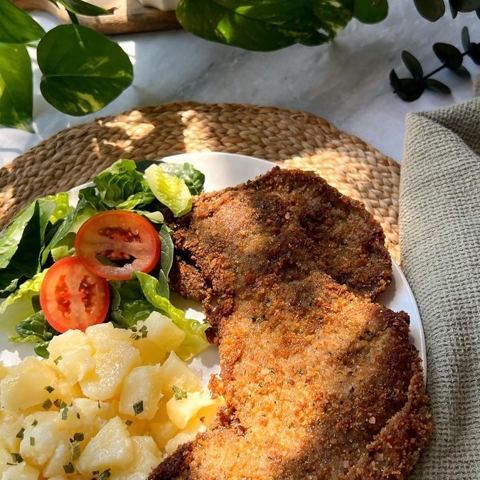 Milanesa de Res con Ensalada