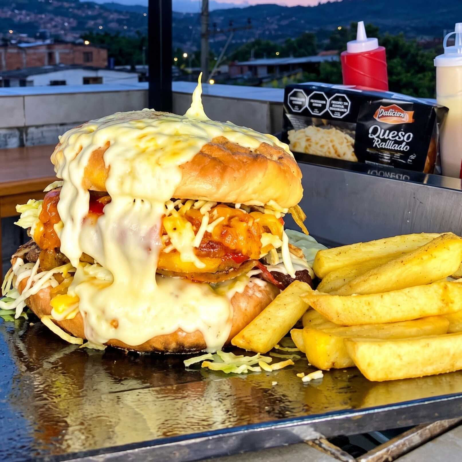 Hamburguesa Gratinada con Amor más Papas