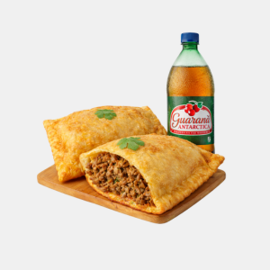 Combo perfeito para matar a fome! Escolha 2 dos nossos deliciosos pastéis G de 22cm e ganhe um refrigerante geladinho para acompanhar. É a combinação ideal para quem quer saborear o melhor do sertão com aquele refri refrescante. Aproveite essa oferta deliciosa!