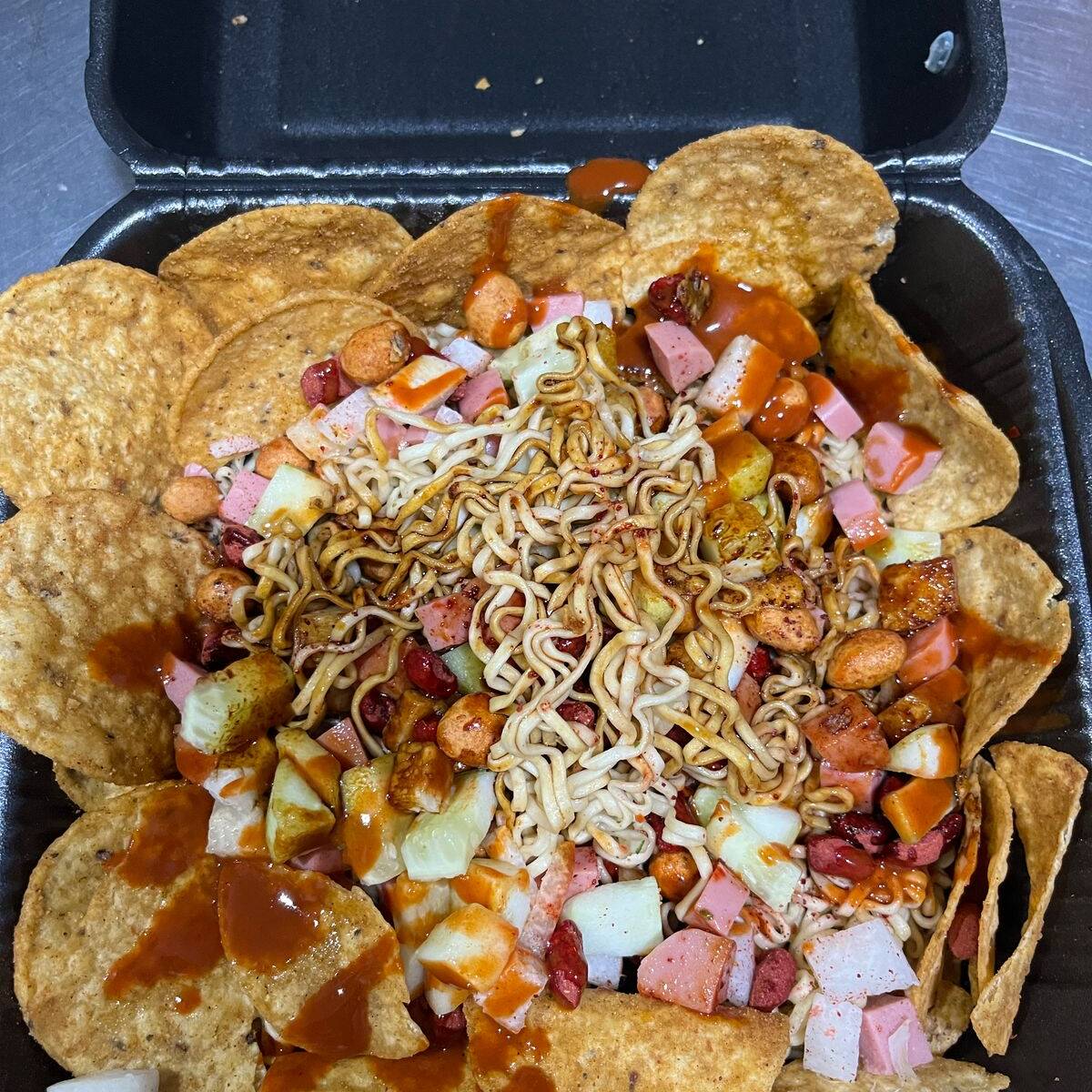 Sopa maruchan con frituras