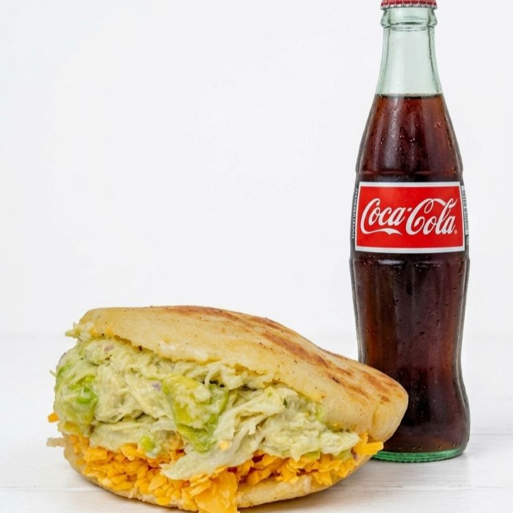 Arepa Sifrina más Coca Cola 400 ml