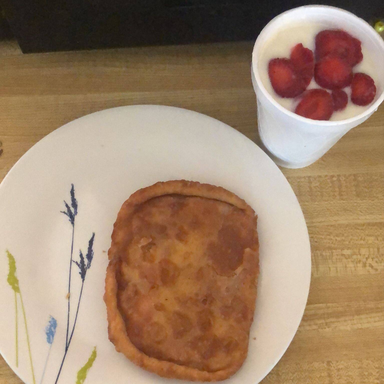 Disponibles 2 Empanada Pizza + Fresas