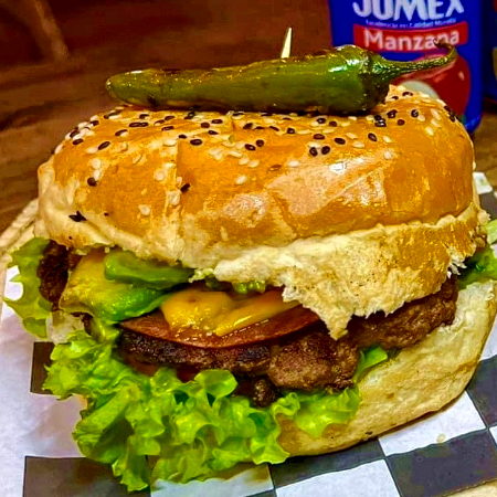Hamburguesa Serrano 200 Gr C/papas