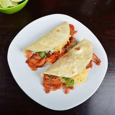 TACO DE PASTOR CON TORTILLA DE HARINA