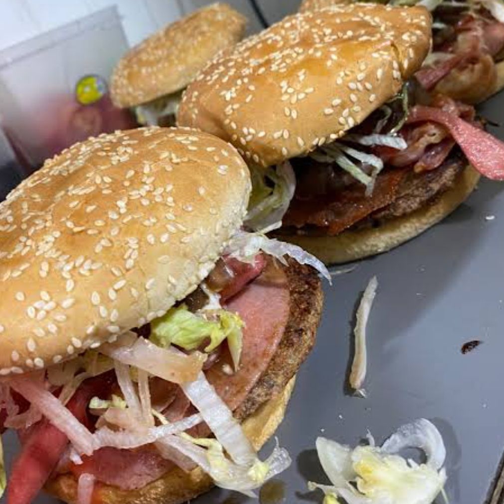 HAMBURGUESA CLASICA