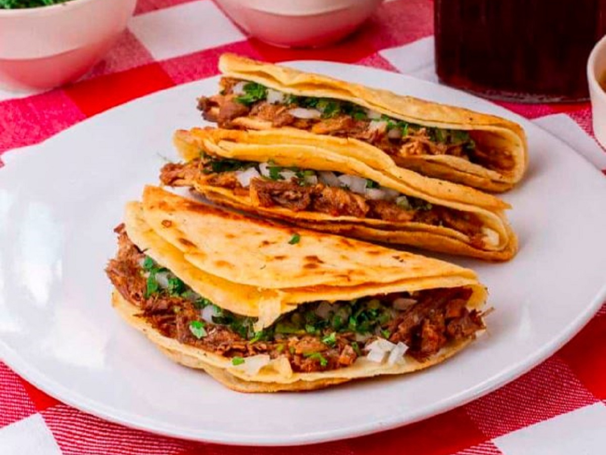 Las Quesabirrias del Compadre (Soriana Encinas)