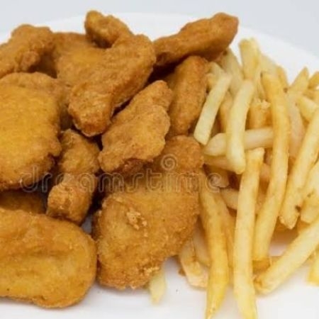 Nuggets Dino con papas