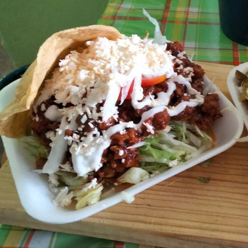 Tostada de Tinga de Puerco