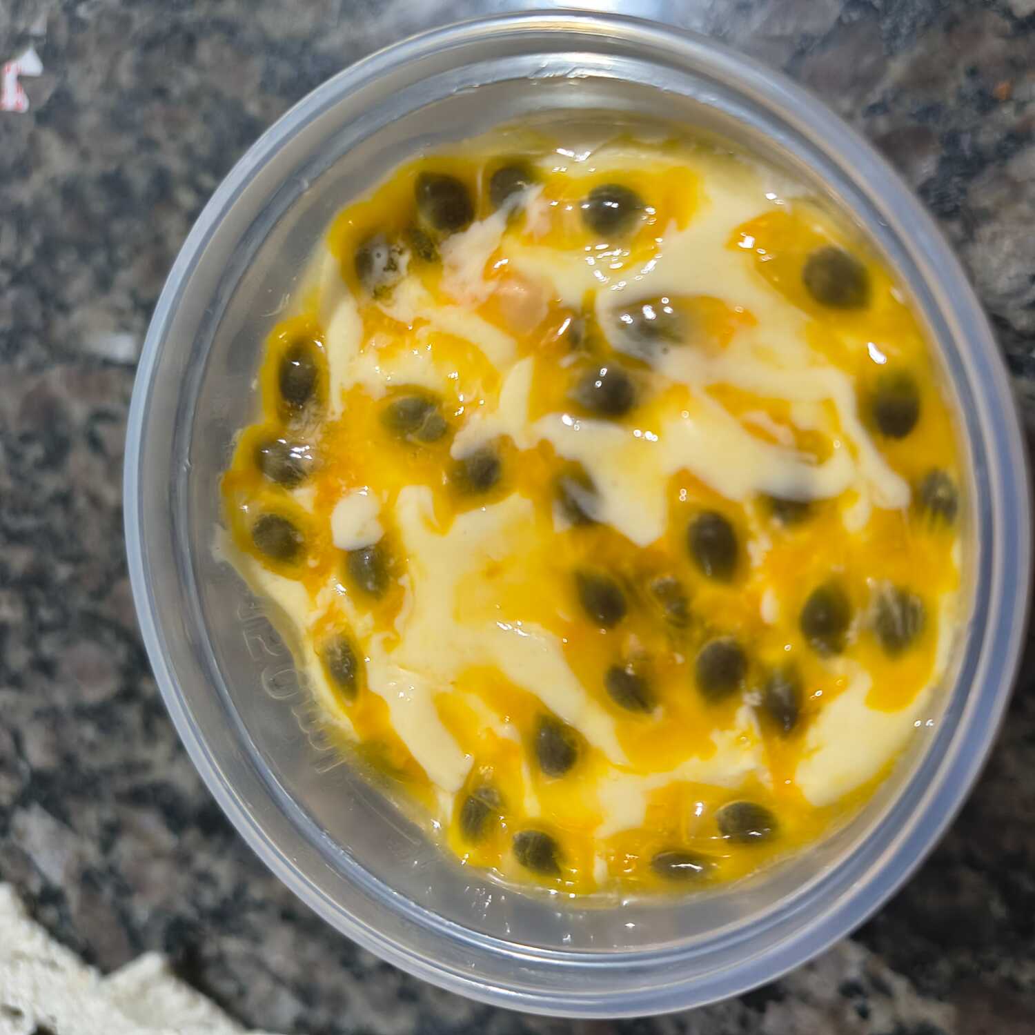 Mousse de Maracujá 💛
🥭 Cremoso, refrescante e irresistível! 🤤
Nosso mousse de maracujá tem aquele sabor delicioso, equilibrando o azedinho do maracujá com uma cremosidade incrível. ✨