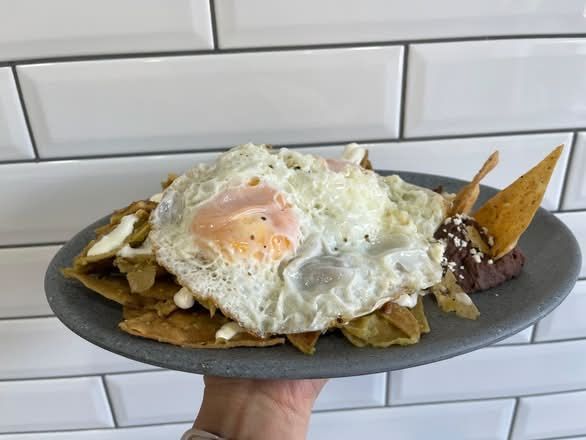 Chilaquiles con Proteína