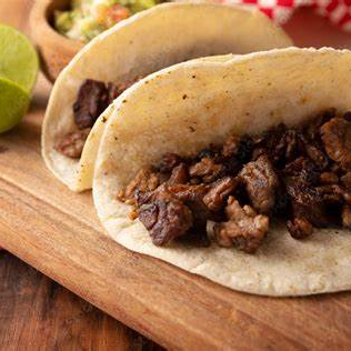 Oiden de 3 tacos de Bistek Con Tortilla Harina