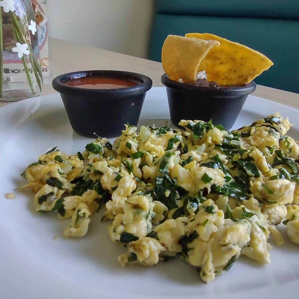 Huevos con Chaya