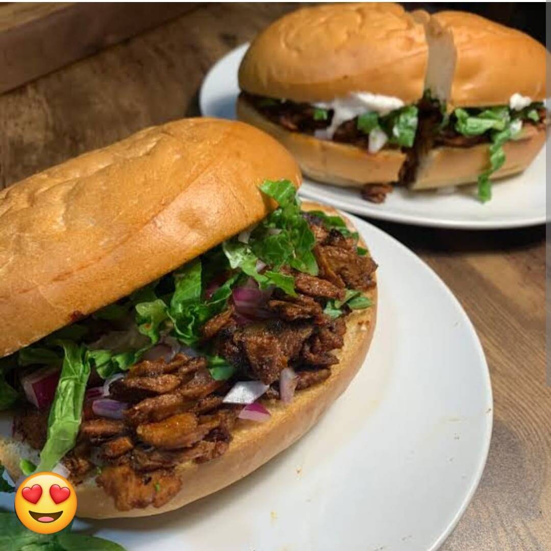 Torta de Carne de Asada + Agua del Dia