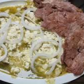 CHILAQUILES VERDES COSTILLA