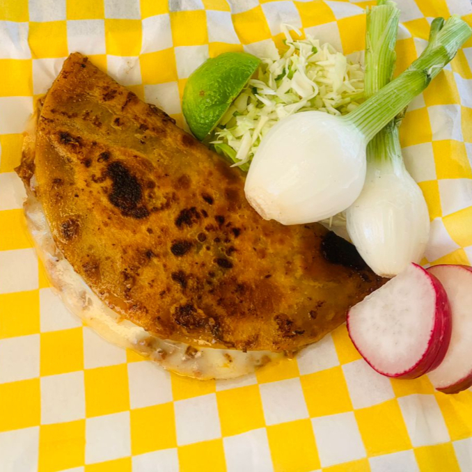 Quesadilla sencilla Mixta Cabeza & Chicharron