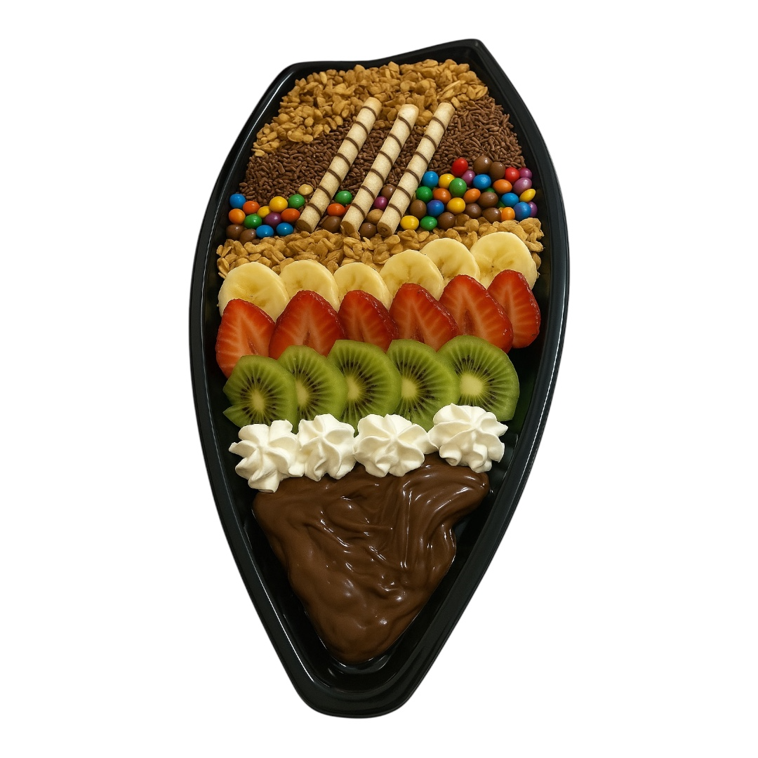 Açai, morango, banana, granola, paçoca, leite Ninho, leite condensado, amendoim, granulado, tubetes e chantilly