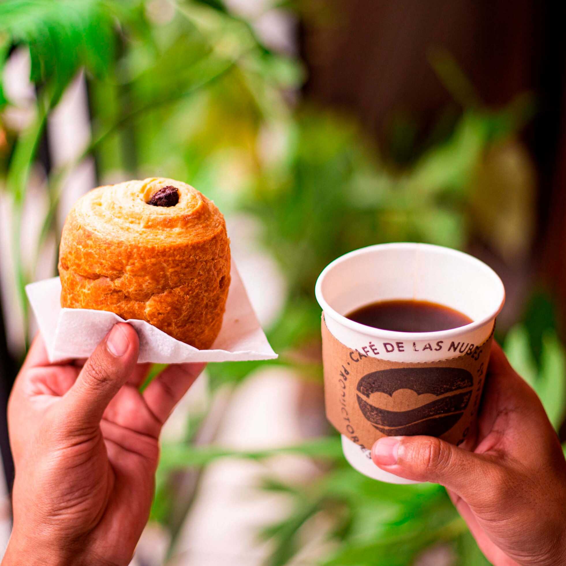 Cafecito con Pan ☕🥐