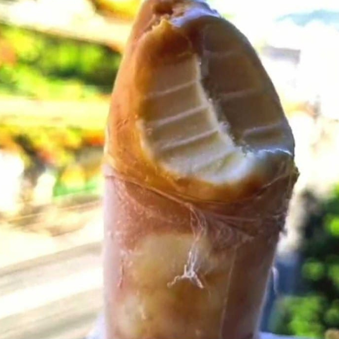 Combinação perfeita de doce de leite caseiro com um creme suave de Paçoquita!! (Peso aproximadamente 110/120grs)