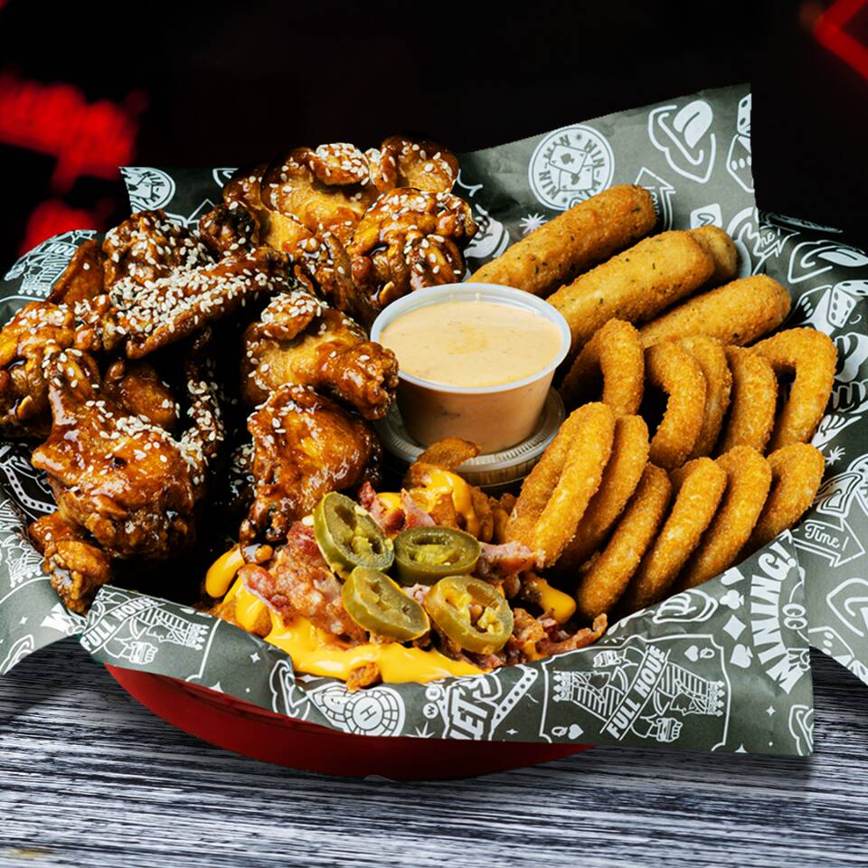 Charola Poker Sampler