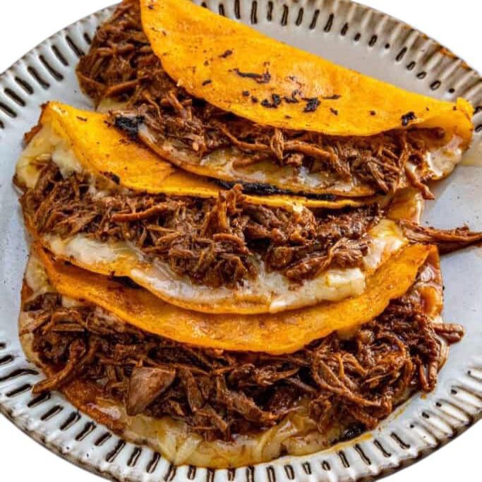 Quesabirria de res 🐄 + 1 consomé gratis⭐️🌟