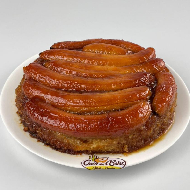 SERVE EM MEDIA 4 A 5 PESSOAS.....MASSA BRANCA CASEIRA COM PEDAÇOS DE BANANA D'AGUA POR CIMA. SUPER MOLHADINHA