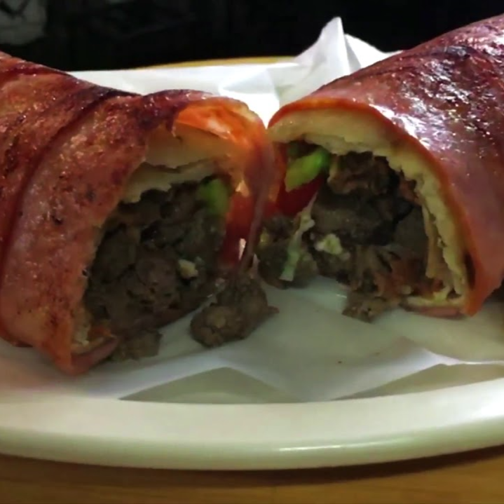 Burrito de arrachera en fajitas en vuelto de toci
