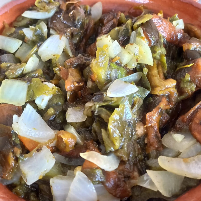 Rajas con Queso Mollete