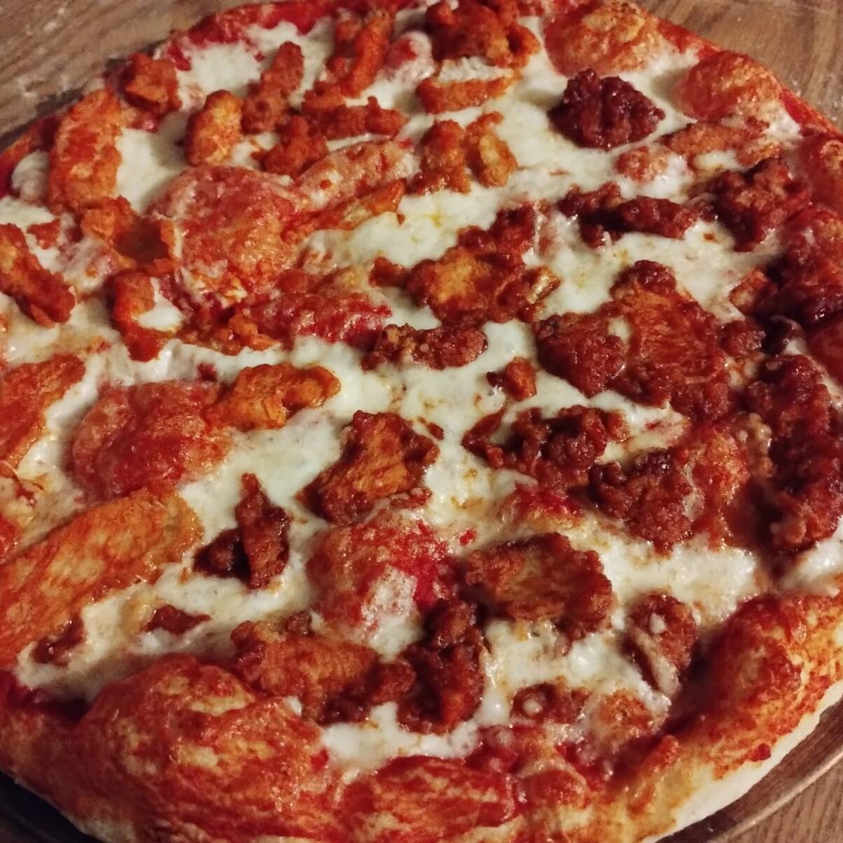 Pizza de Boneless 12" (pollo) Bufalo y BBQ.
