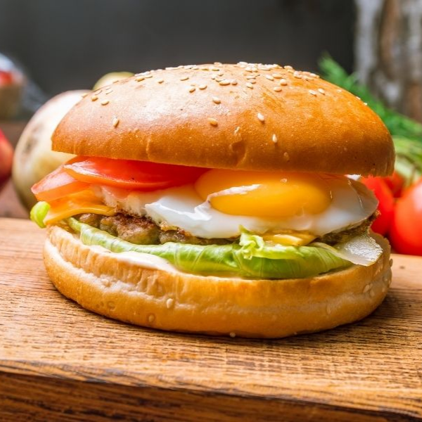 HAMBURGUESA CON HUEVO