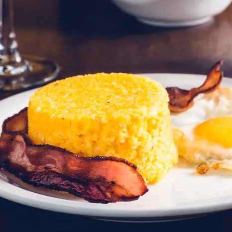 Cuscuz de Bacon Frito