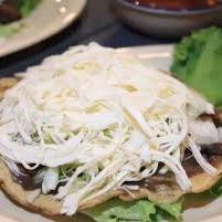 TOSTADAS DE QUESILLO