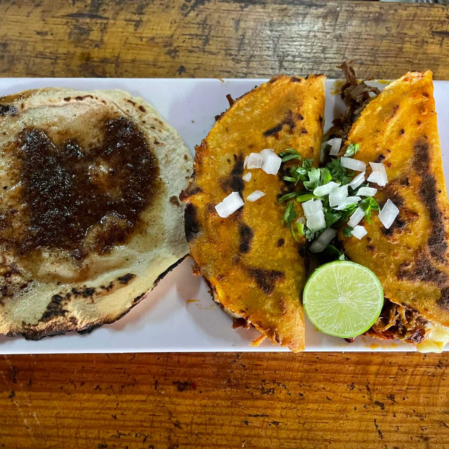 Combo 2Quesabirria+Tortilla C/asientos+1/2LConsome