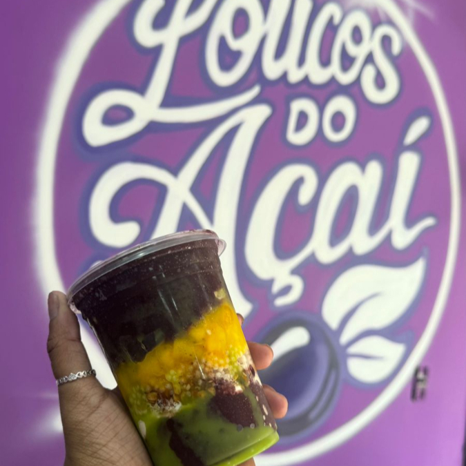 O verdadeiro Açaí Batido, sem conservantes. Aqui você monta o Açaí do seu jeito, com todos os complementos, pode adiciionar frutas, Nutella, e Ovomaltine.