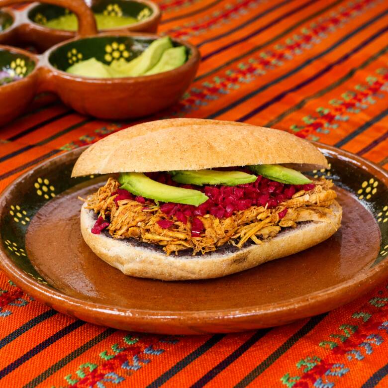 Torta Sencilla de Cochinita Pibil