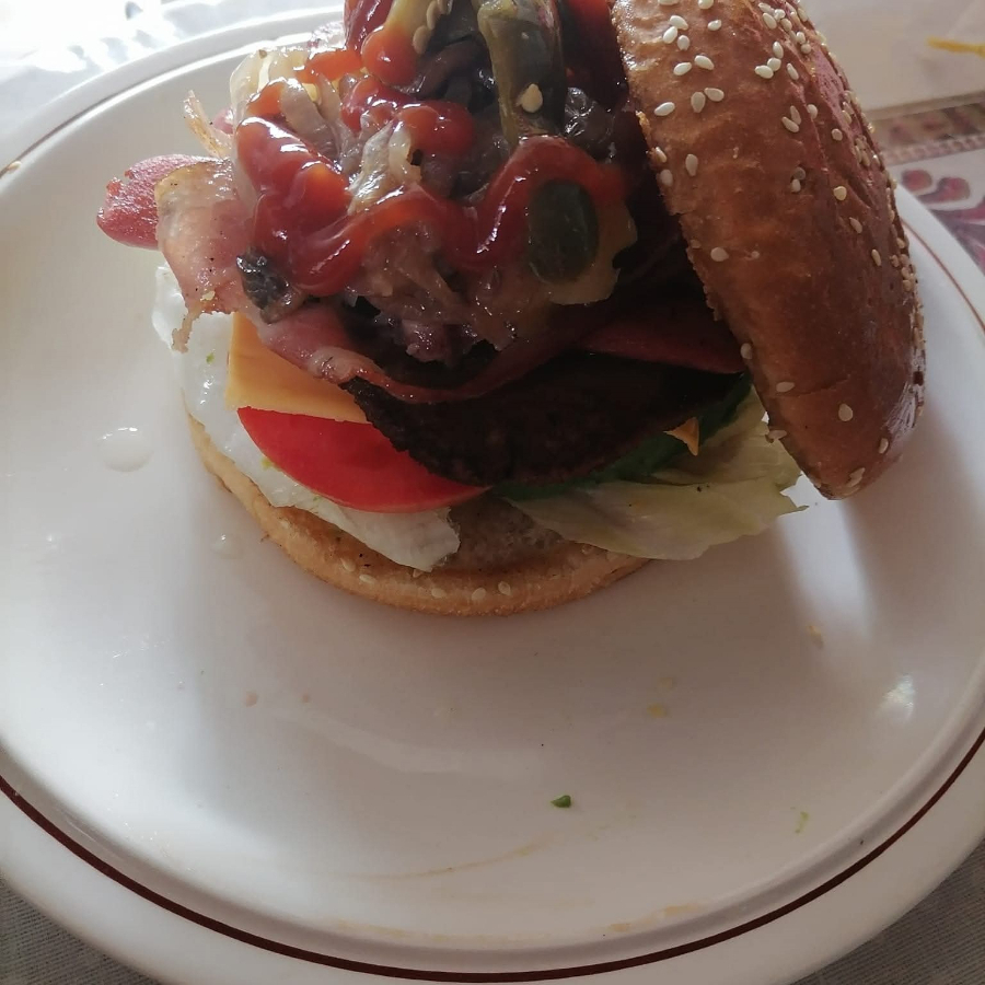 BUZZ BURGUER