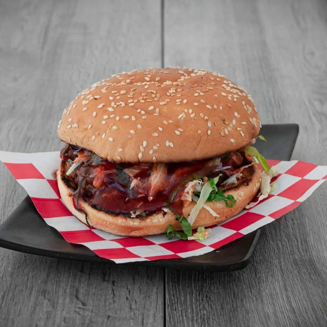 HAMBURGUESA SENCILLA CON PAPAS