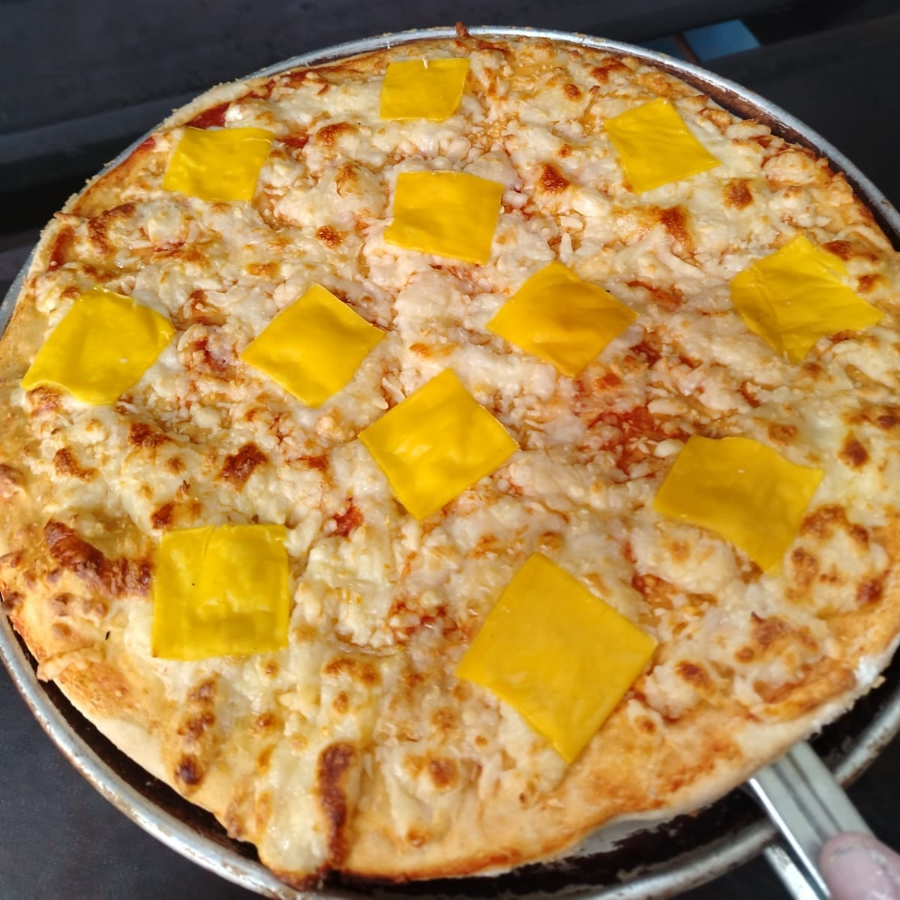 1 pizza gde. 3 quesos
