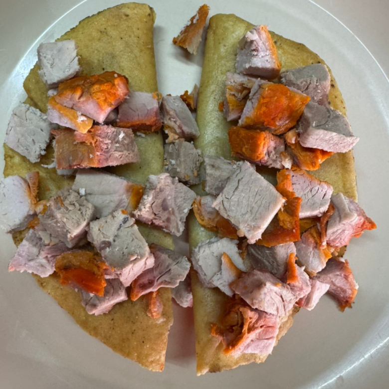 Taco Dorado de Frijol con Carne