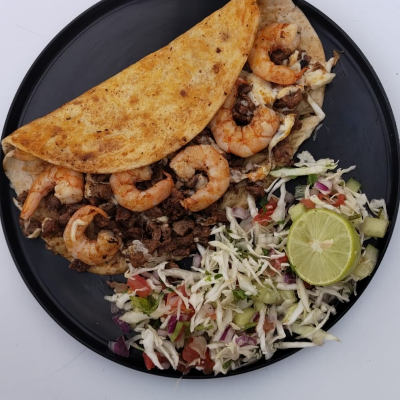Quesadilla Montada Mar Y Tierra