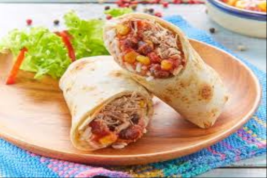 BURRITO DE CARNE AHUMADA CON PAPAS FRITAS